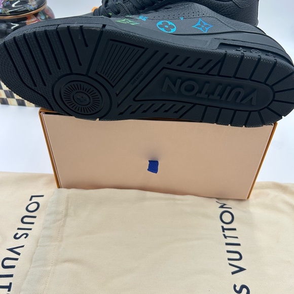 Men's Louis Vuitton monogram trainer sneakers size 11 fits 12 US made in Italy - Picture 6 of 10